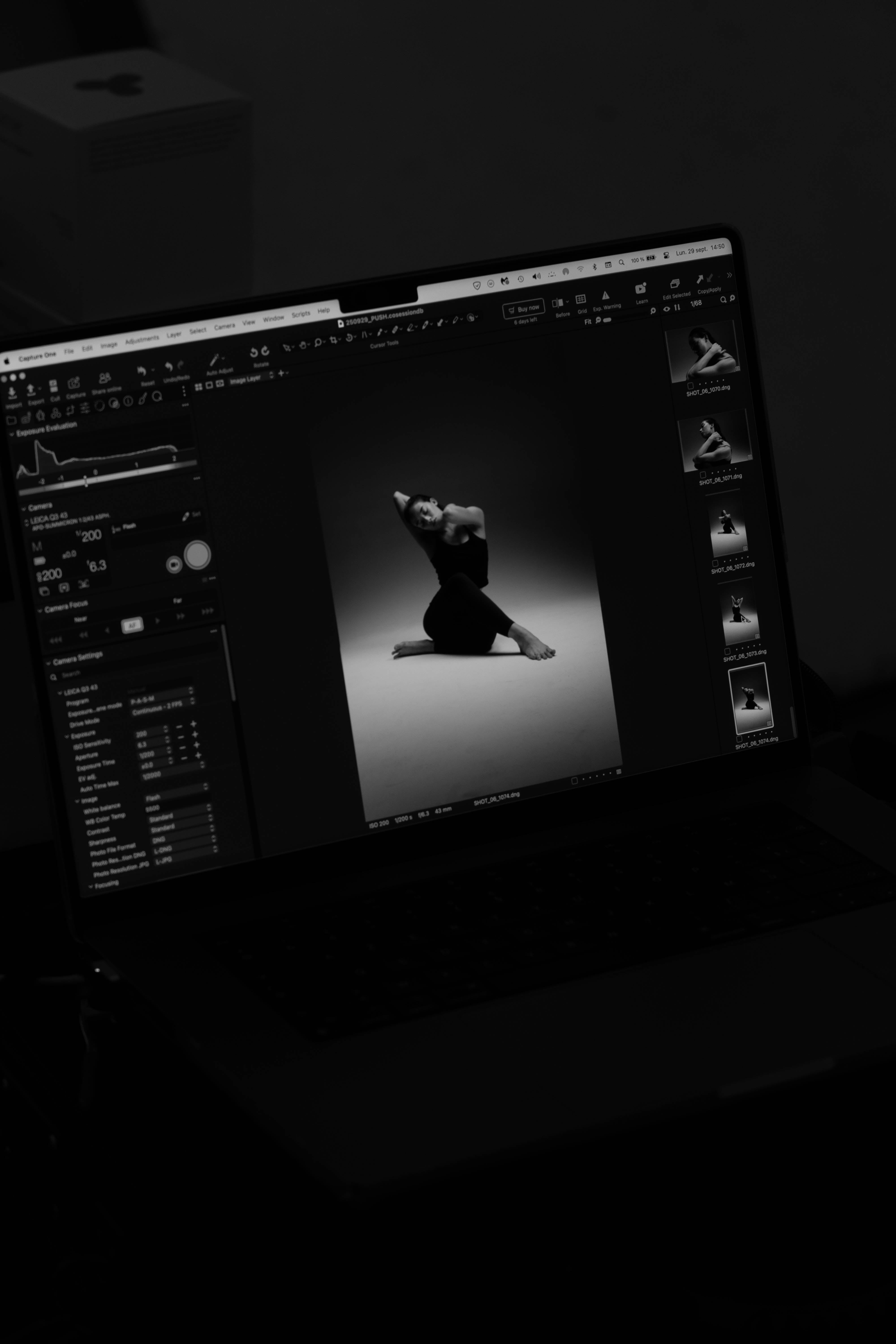 Behind the scenes photoshoot — Push performance living.