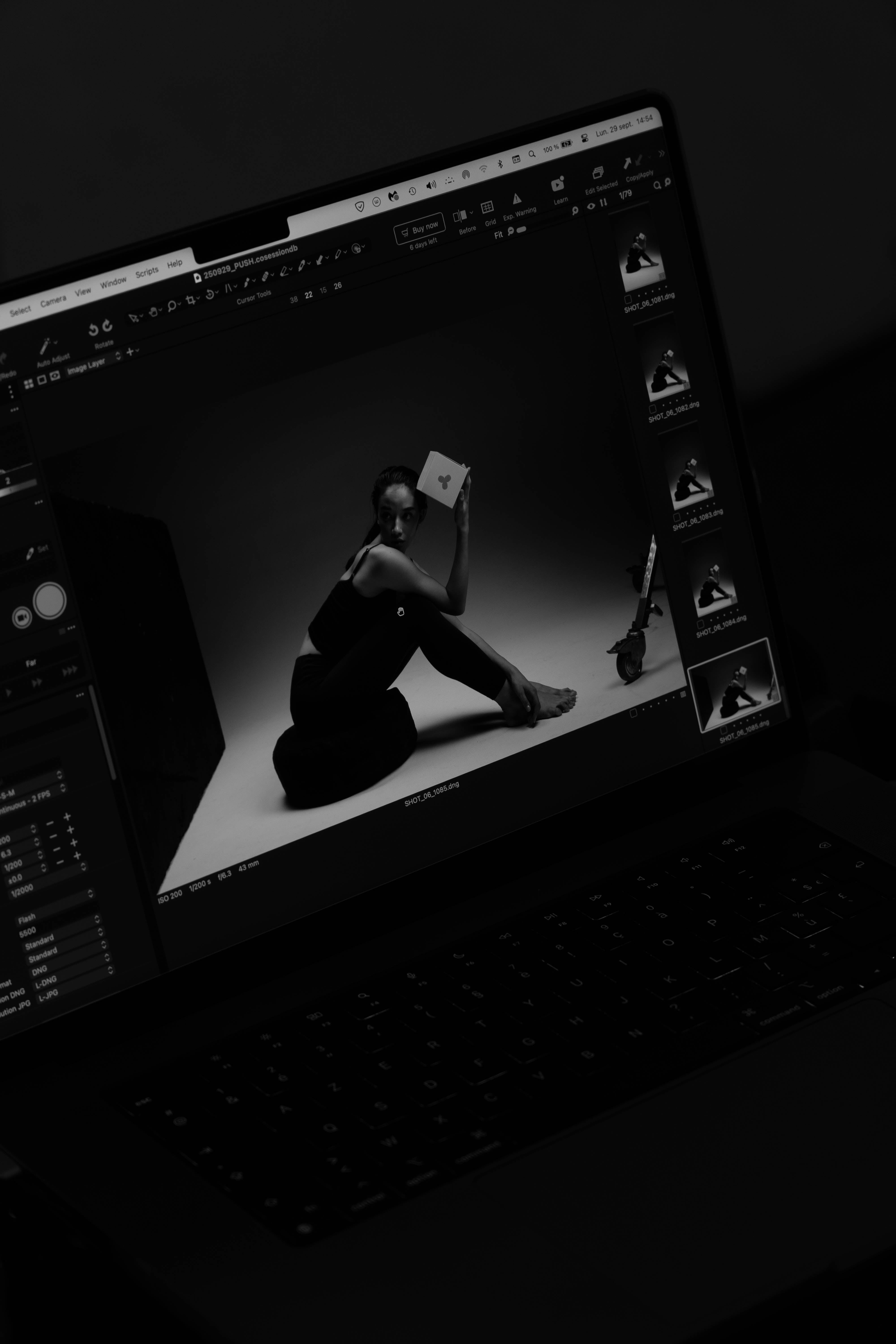Behind the scenes photoshoot — Push performance living.